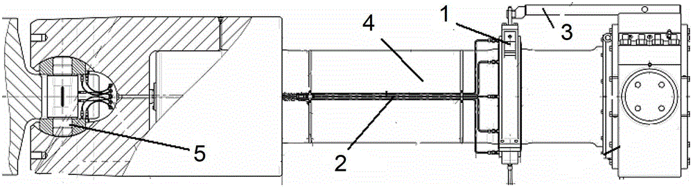 A self-lubricating device for a universal joint shaft
