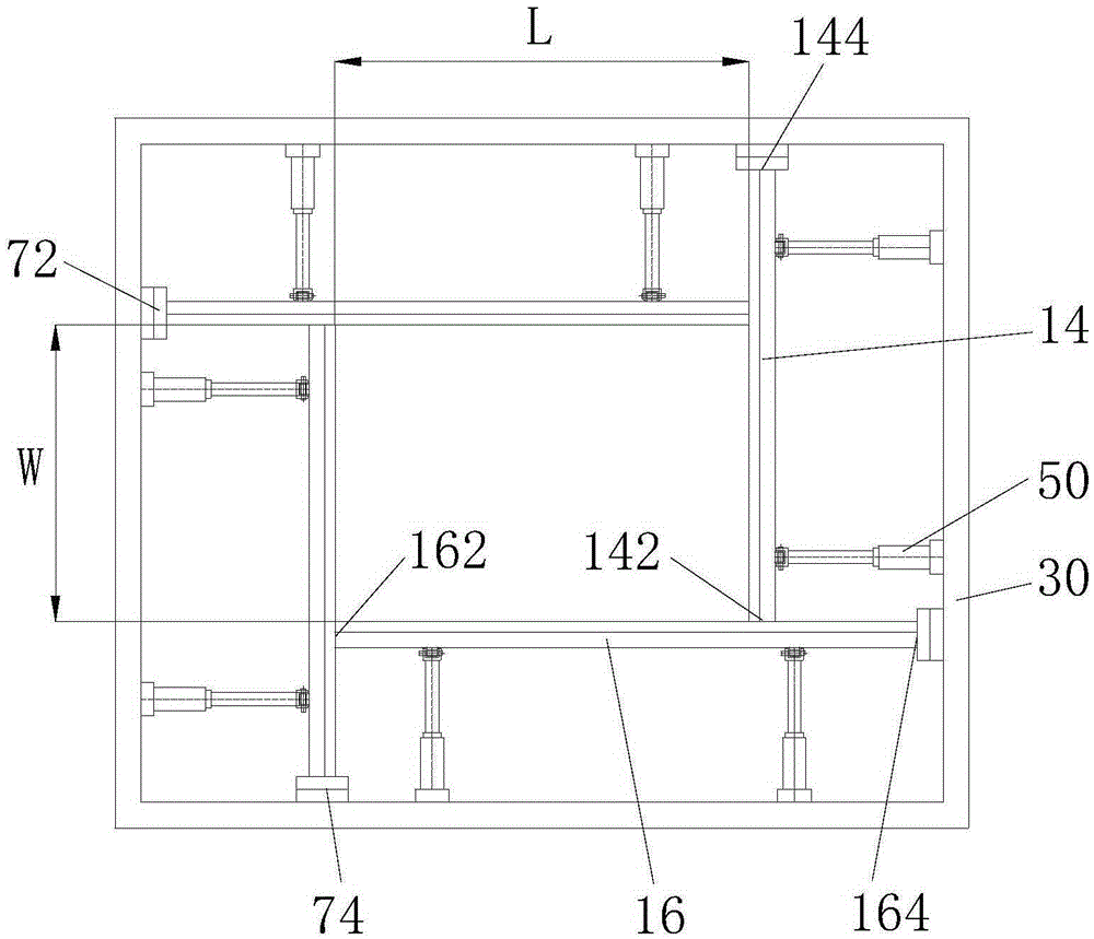 Equipment and method for casting steel ingots applied to wide thick plates