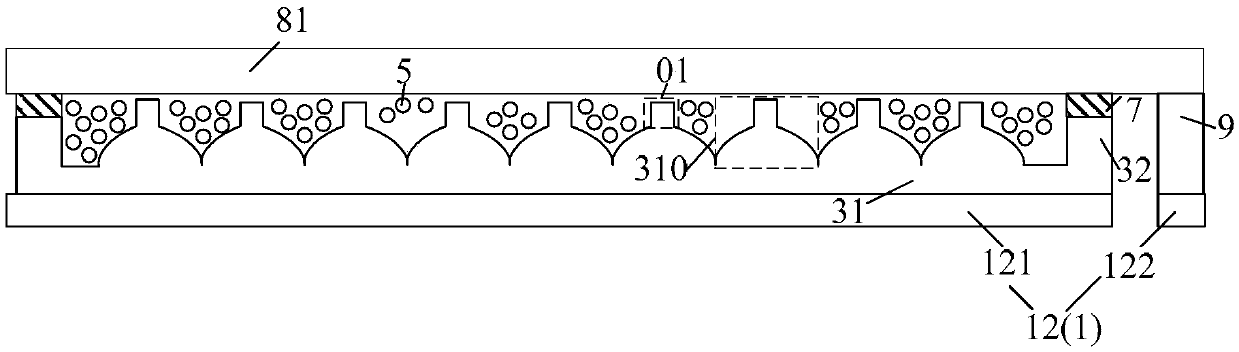 Electro-optic material lenticular lens array structure and display device comprising same