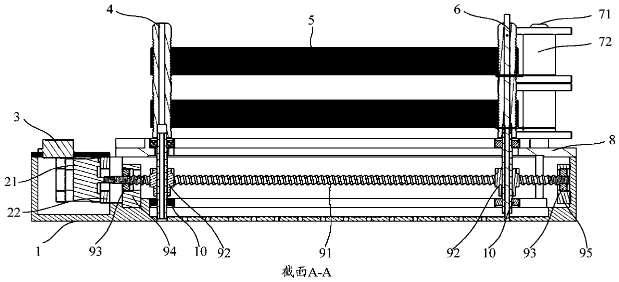 A semi-automatic thread cutting device