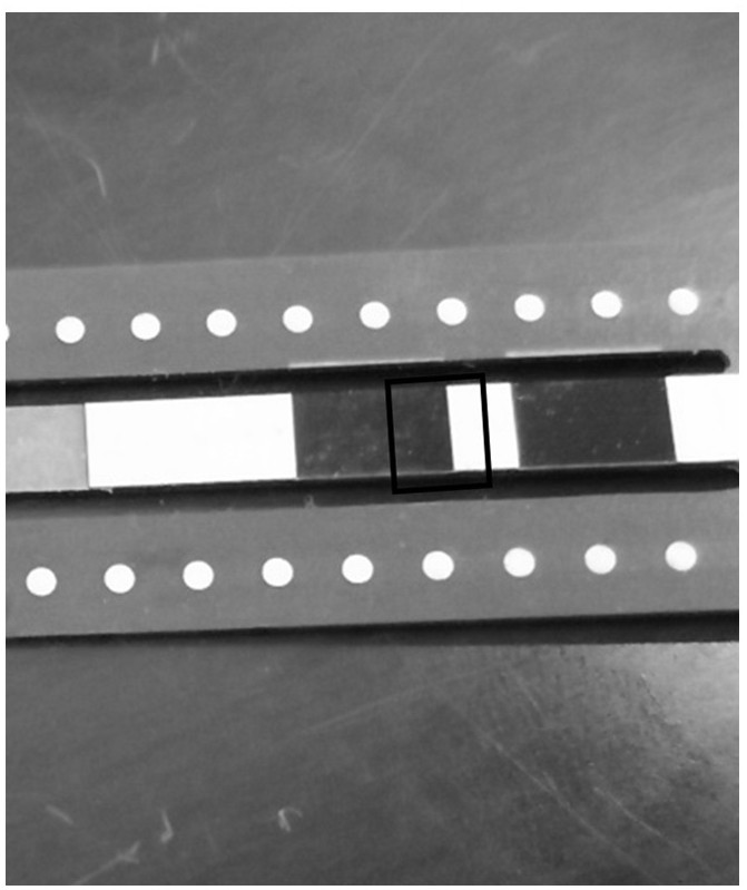 A preparation method of a high-transmission and high-corrosion coating suitable for high-frequency printed antennas