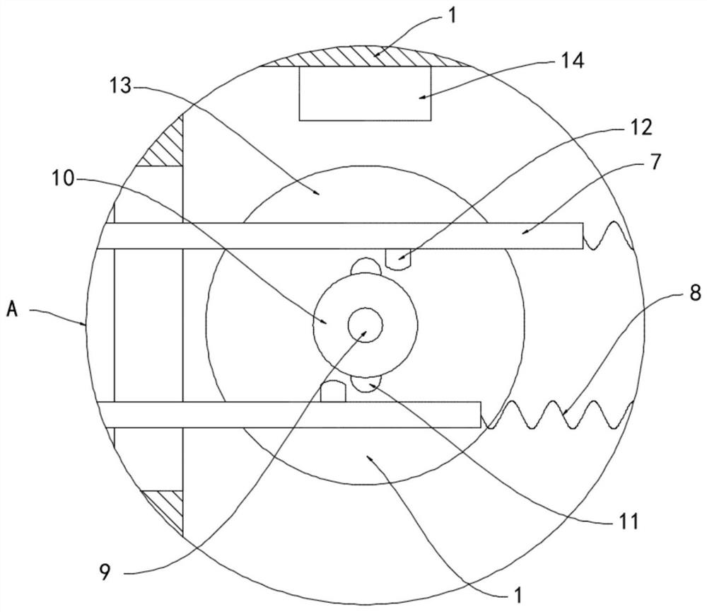 Anti-winding safe sweeping robot and method