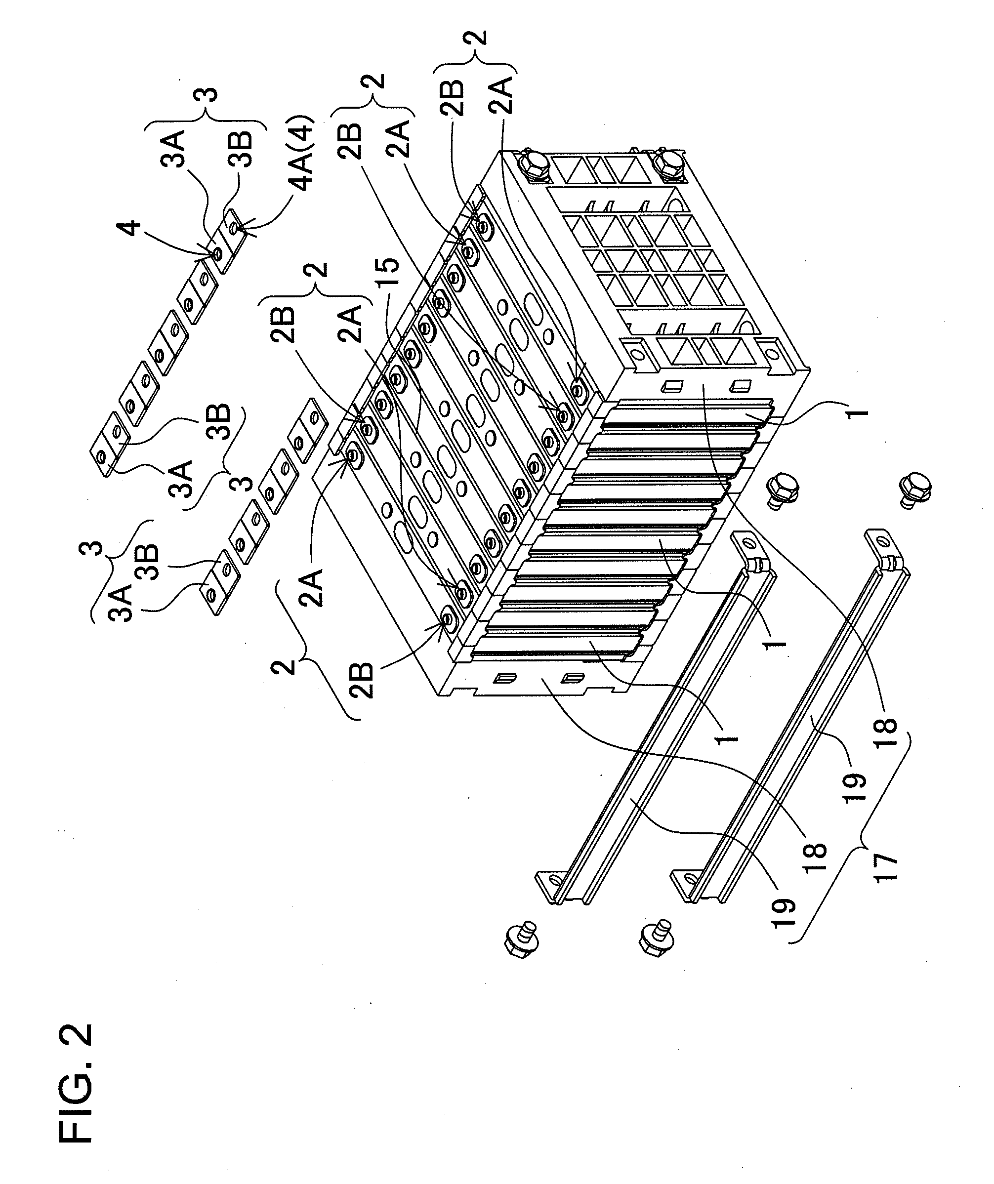 Battery array with reliable low-resistance connections