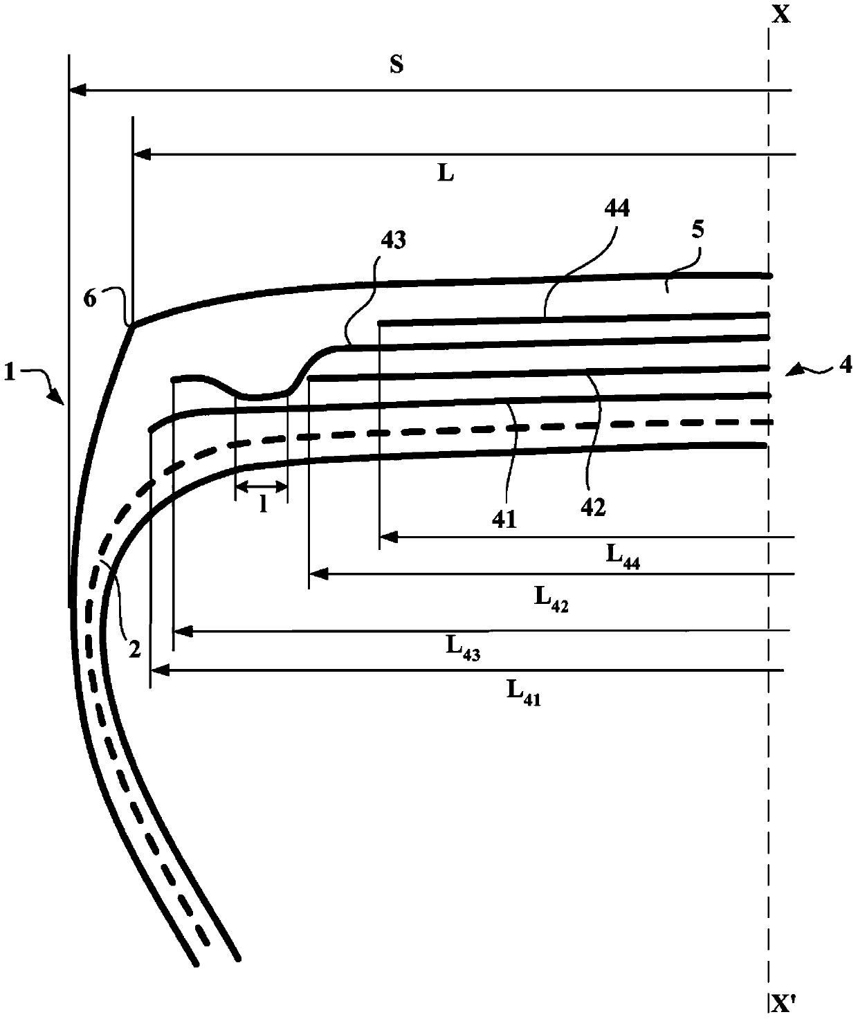 Tyre comprising a layer of circumferential reinforcing elements