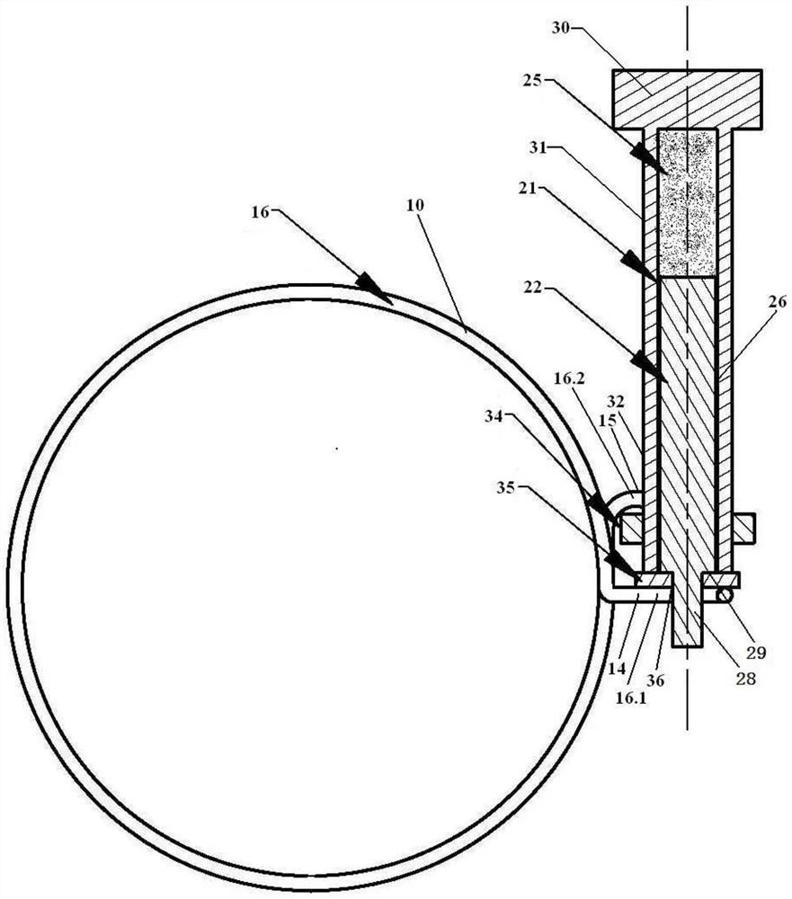 A self-regulating temperature-compensated clamp