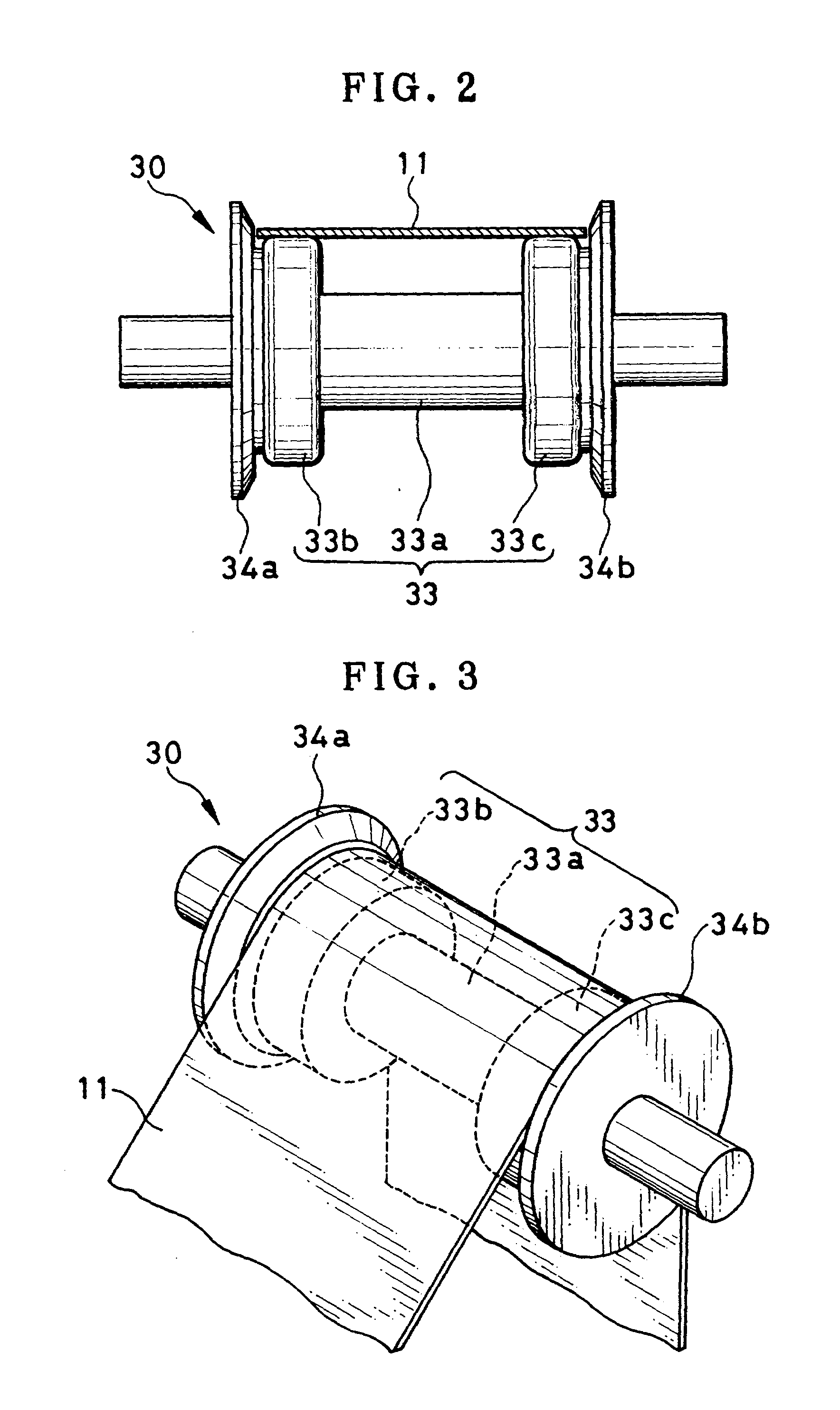 Conveying roller for photosensitive material and method of producing the same