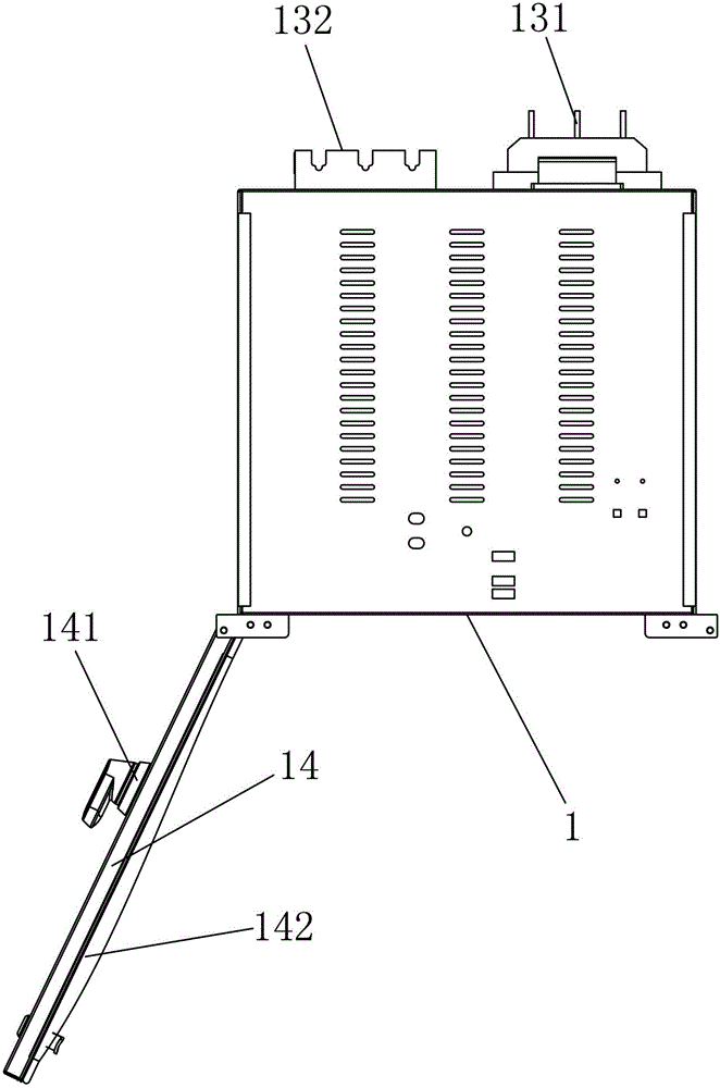 Switch cabinet pull-out type functional unit with sealing structure