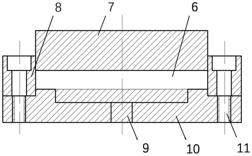 Thermoplastic plastic hot-press forming mold and mold taking method thereof