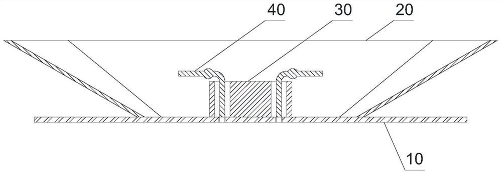 An Ultra-Wideband High-Gain Dipole Antenna