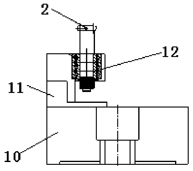 High-voltage bushing flange spinning device and spinning method