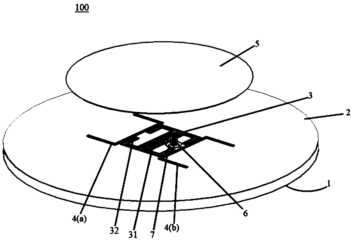 Patch antenna with broadband and filtering characteristics