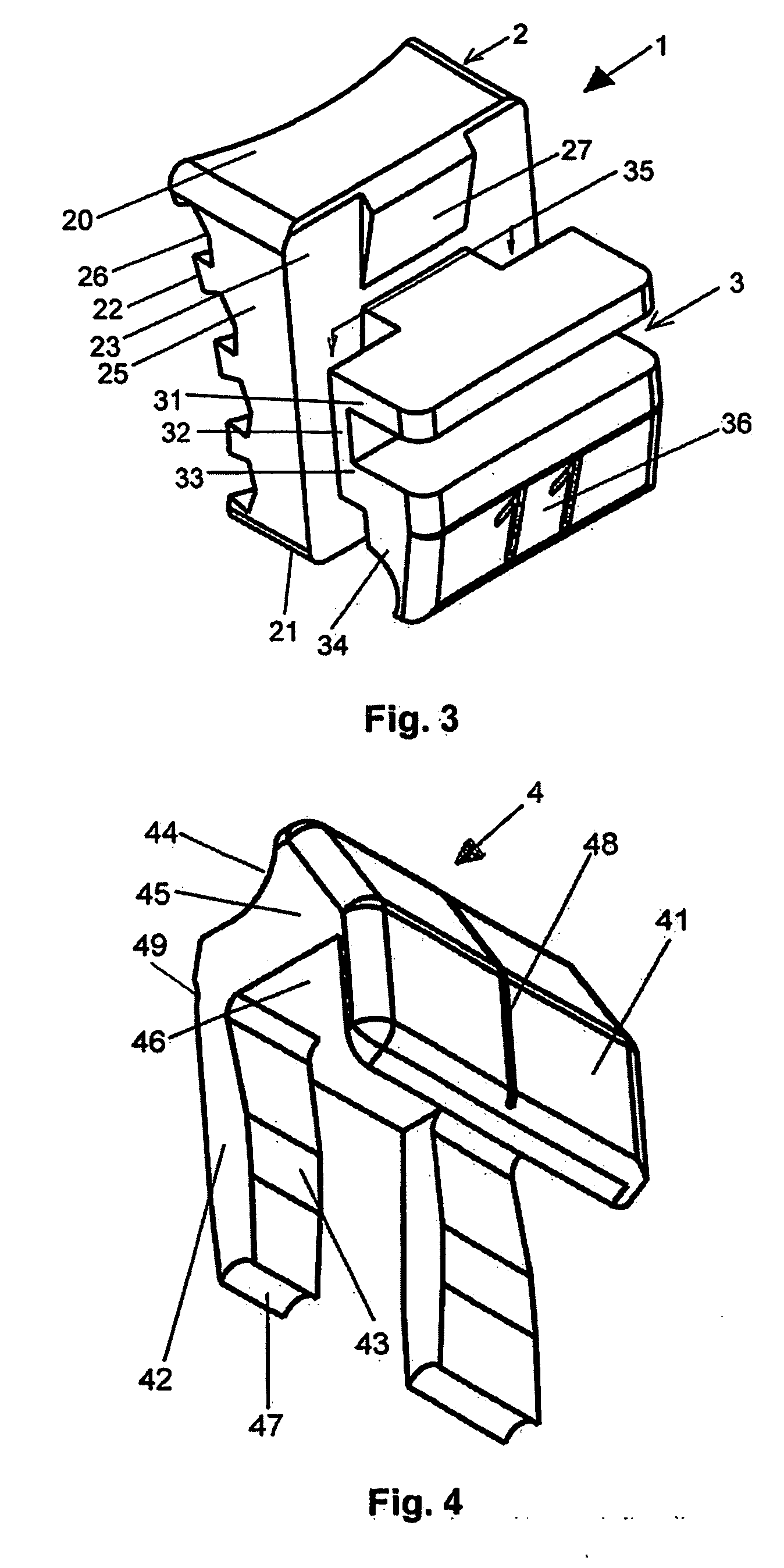 Self-ligating bracket comprising lateral runners
