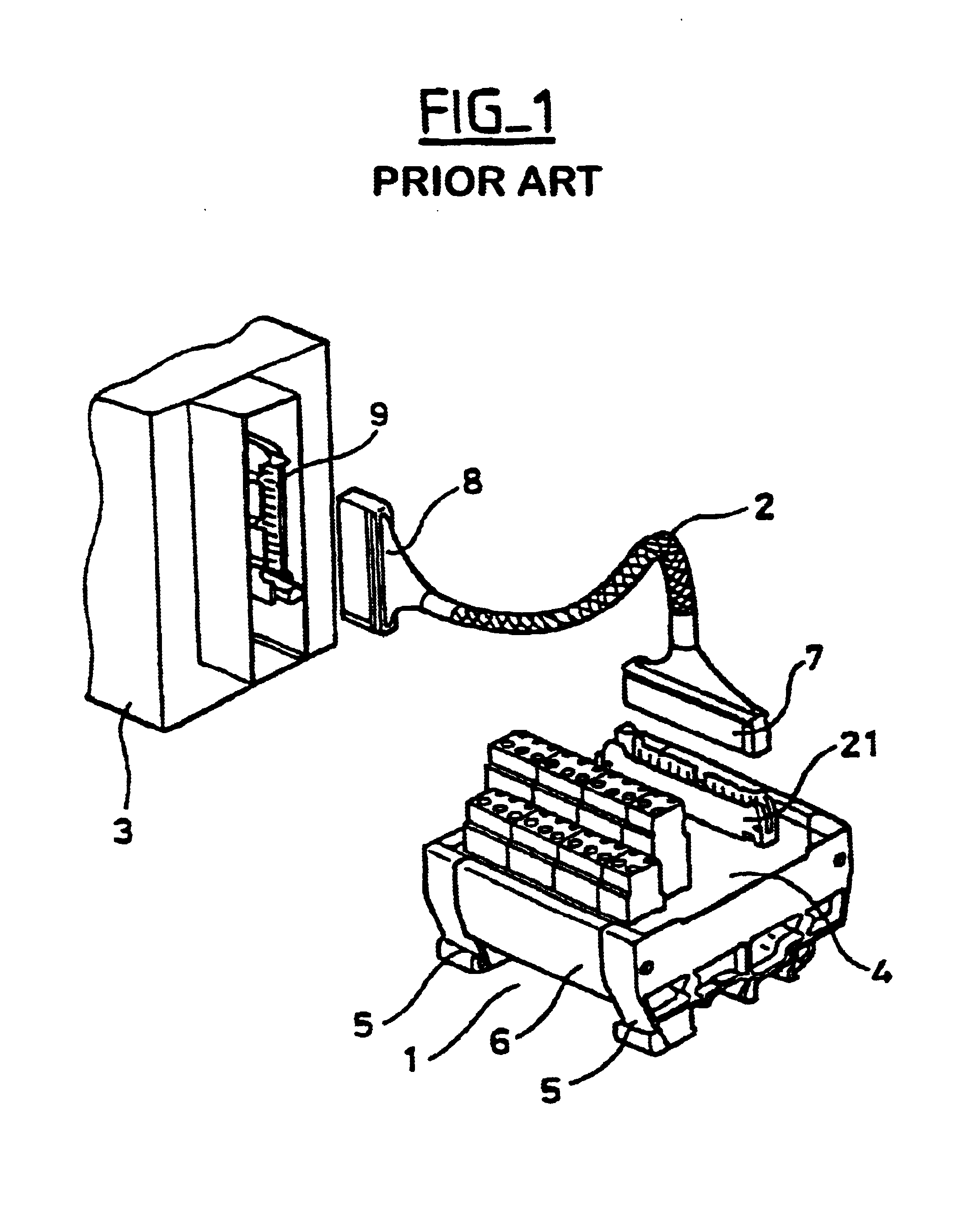 Interface device between pieces of equipment of a plant