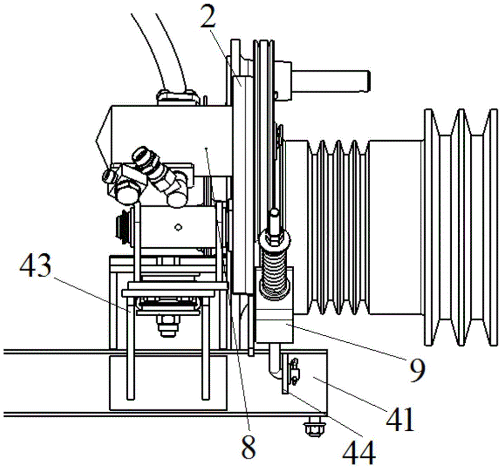 Hydraulic generating device and agricultural machine with same
