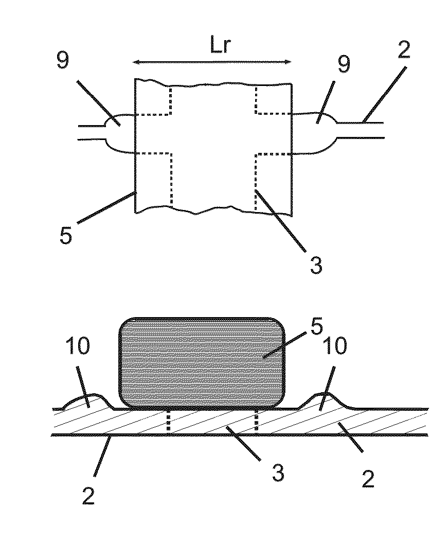 Photovoltaic module with photovoltaic cells having local widening of the bus