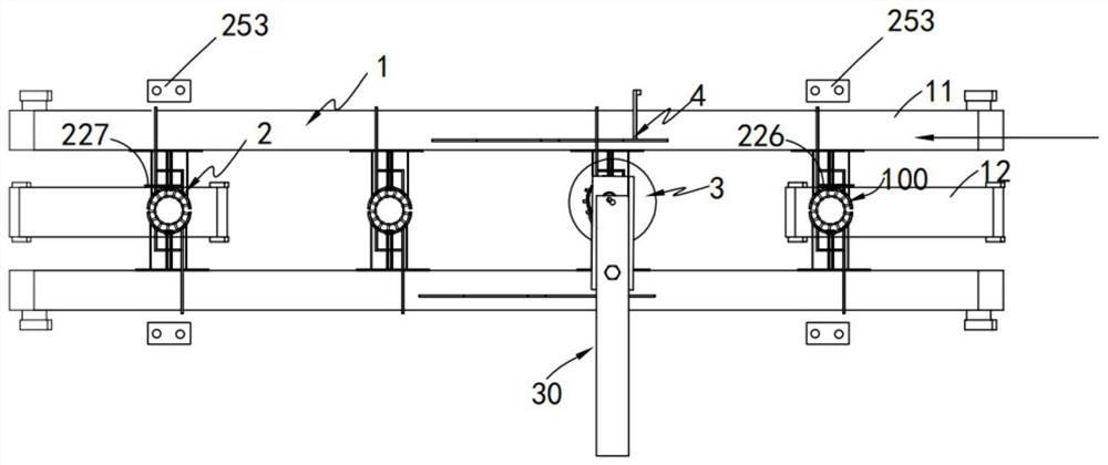 Automatic assembling equipment for tulip contacts for circuit breakers