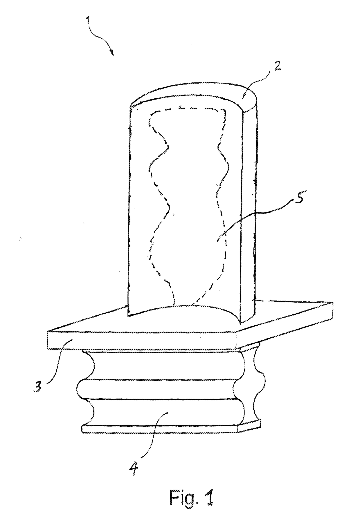 Turbine blade comprising a cavity with wall surface discontinuities and process for the production thereof