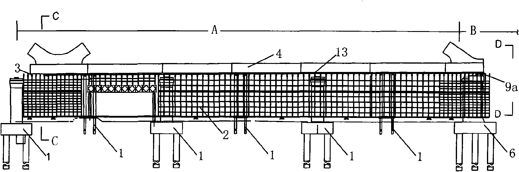 Synchronous continuous support pulling construction method of long and large steel box girder