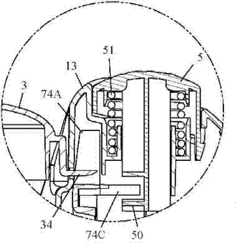 Household cooking appliance comprising a receptacle containing a motor driven cutting tool