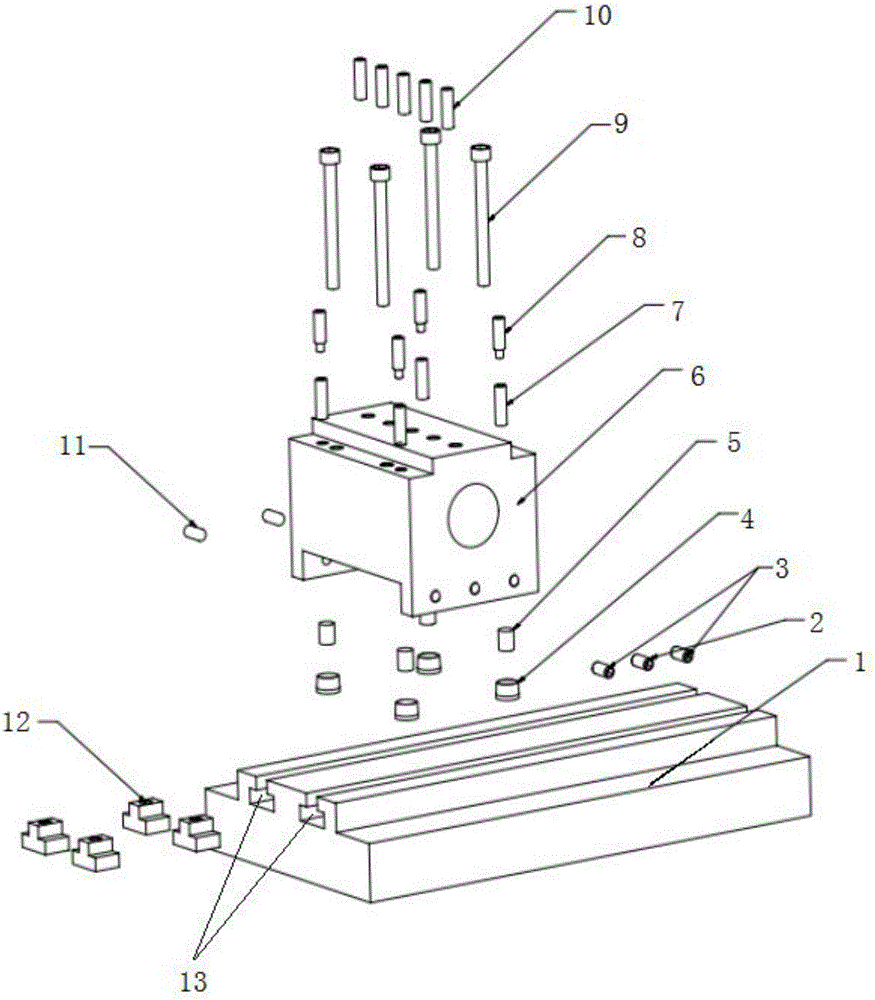 High precision tool adjusting mechanism for lathe