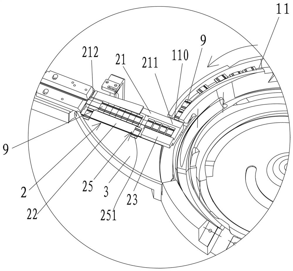 Feeding mechanism for cross-feeding directly from the vibrating plate to the linear track