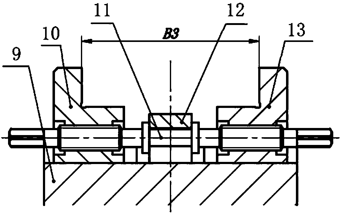 Automatic centering and clamping device