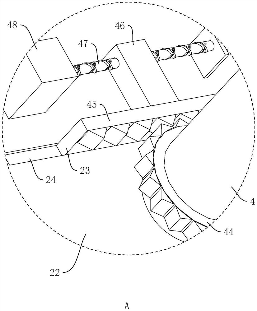 Sunken green belt isolation fence and construction method thereof