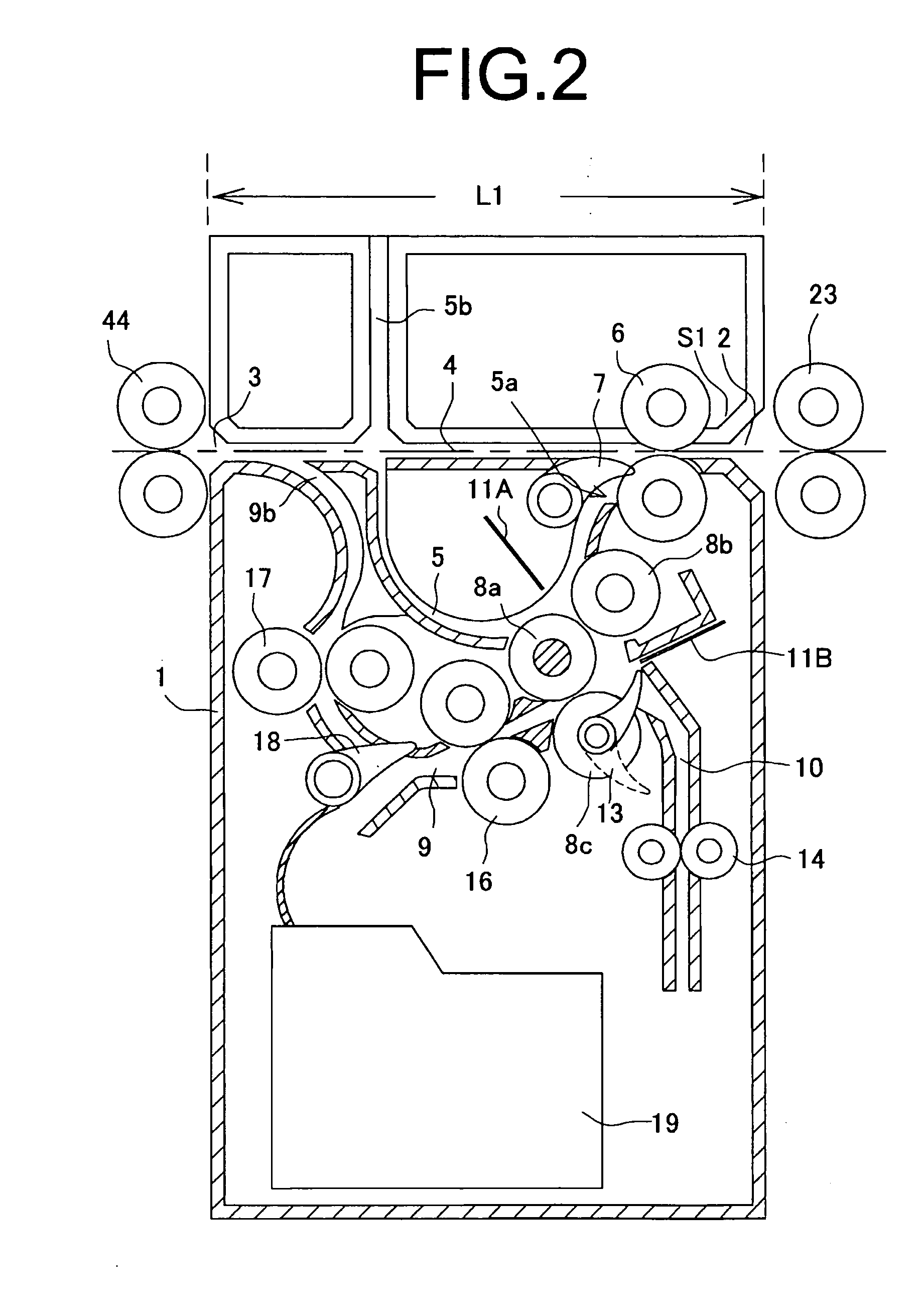 Sheet folding apparatus and image formation system provided with the apparatus