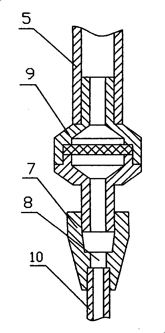 Automatic vent intravenous transfusion device for medical purpose
