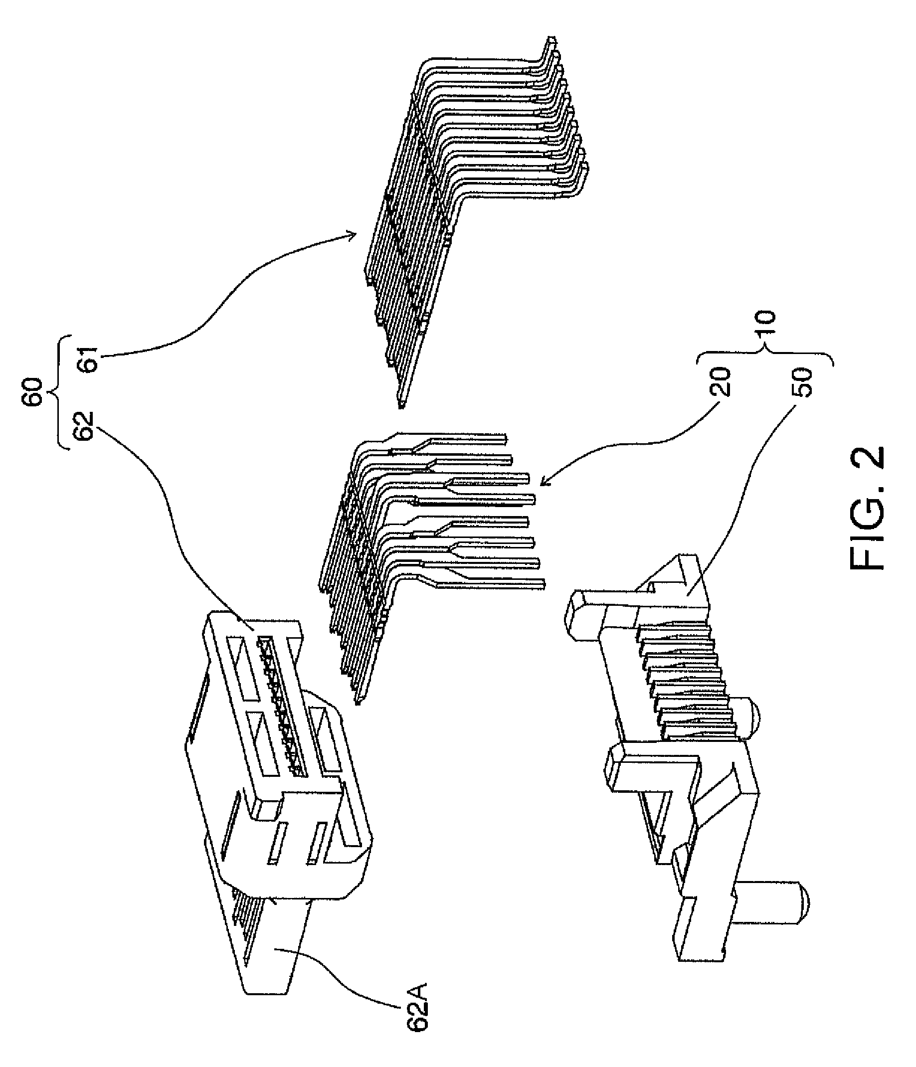 Connector and signal transmission method using the same