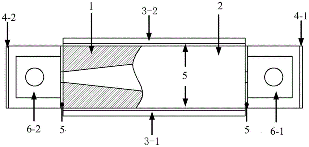 A single-electrode regulated ion triode with a divergent/converging nano-flow channel structure and its characteristic adjustment method