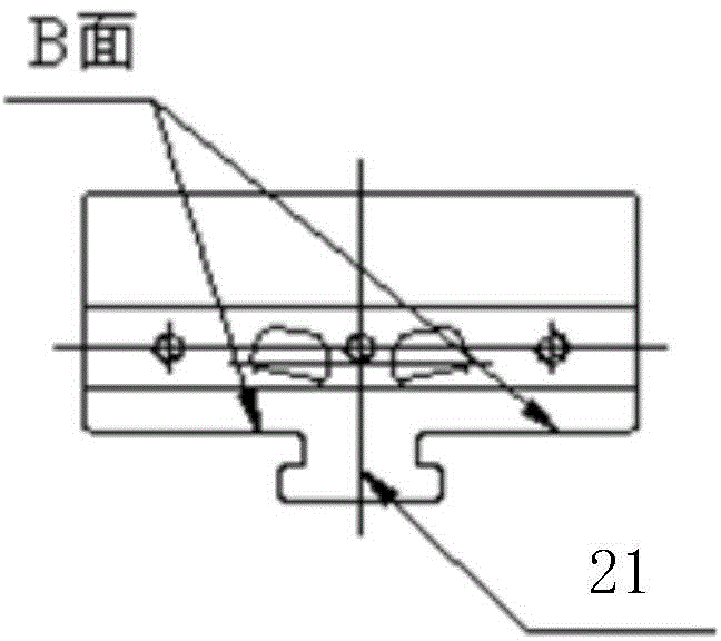 Die chute structure for oblique blanking