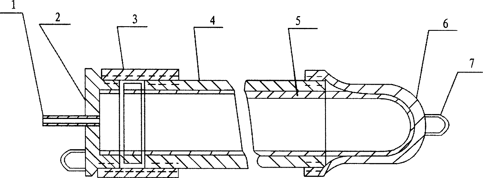 A non-seam liner glass steel pipe and assembling method