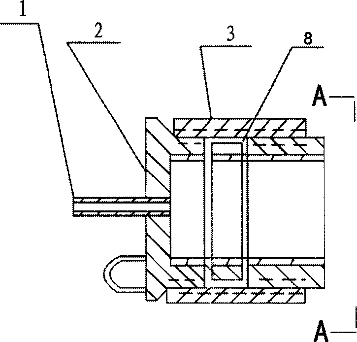 A non-seam liner glass steel pipe and assembling method