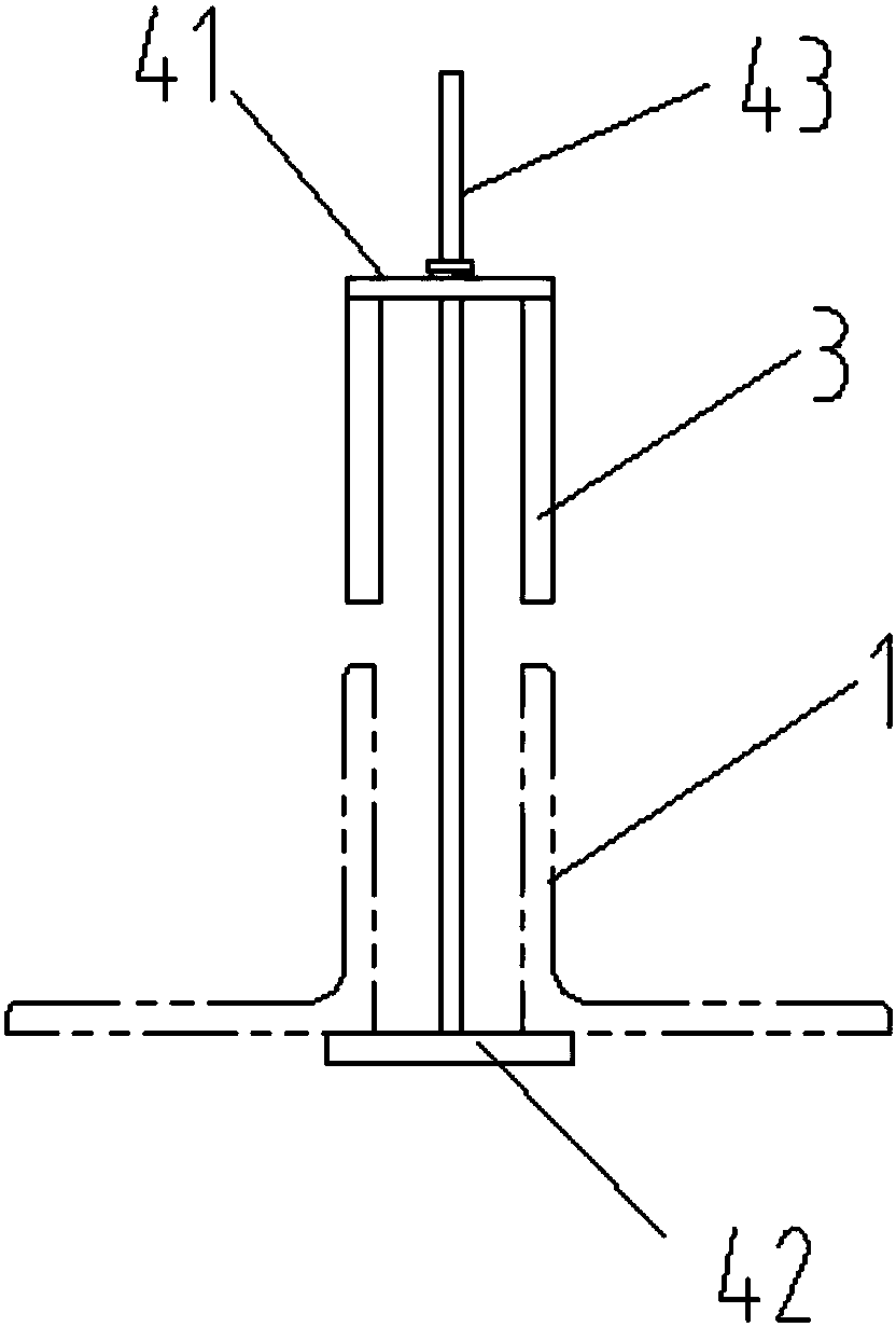 A lifting device for large tonnage live conductors