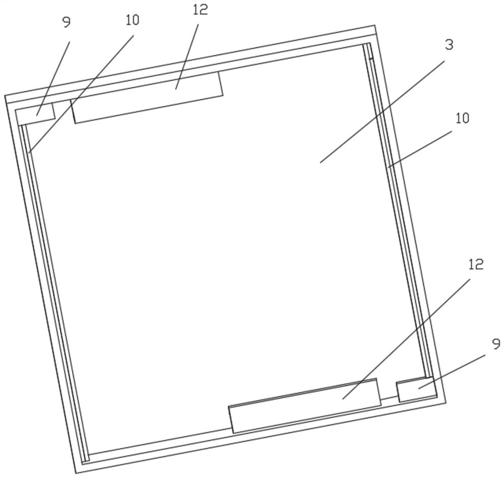 Cross unlocking safety socket