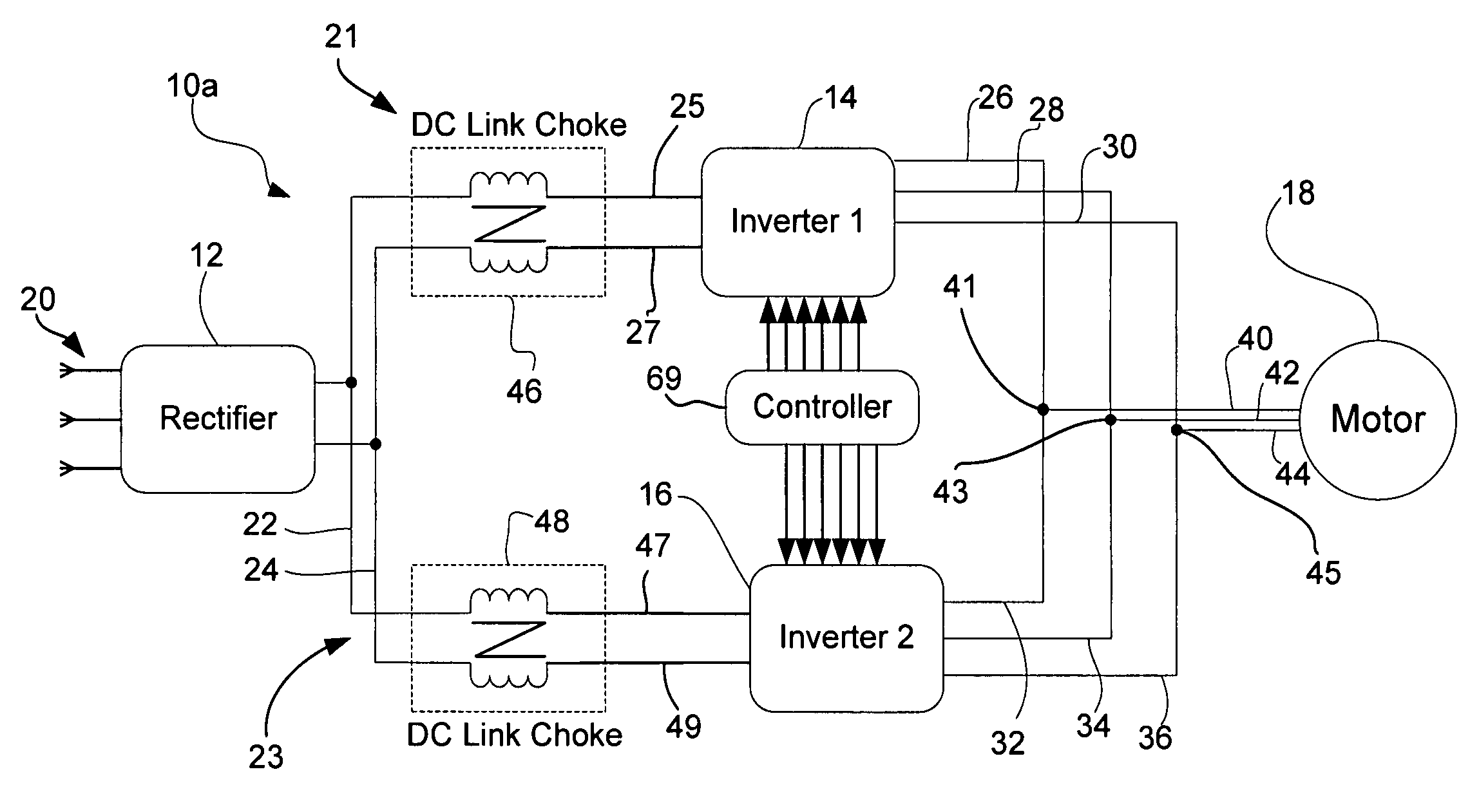 Method and apparatus for synchronized parallel operation of PWM inverters with limited circulating current