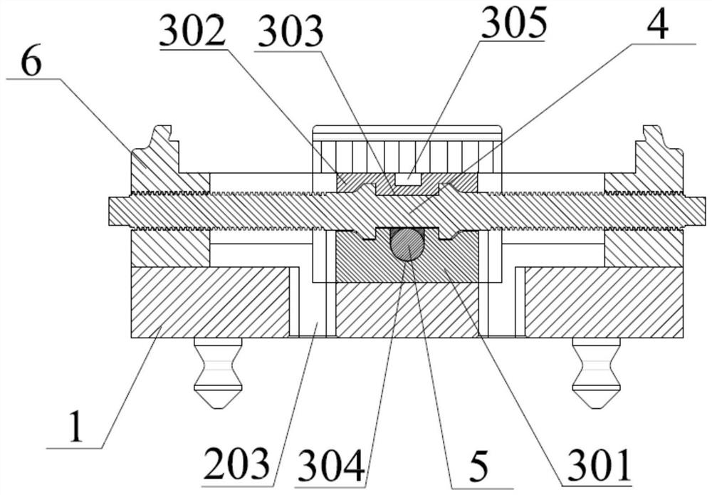 Four-side centering clamp and batch clamping system