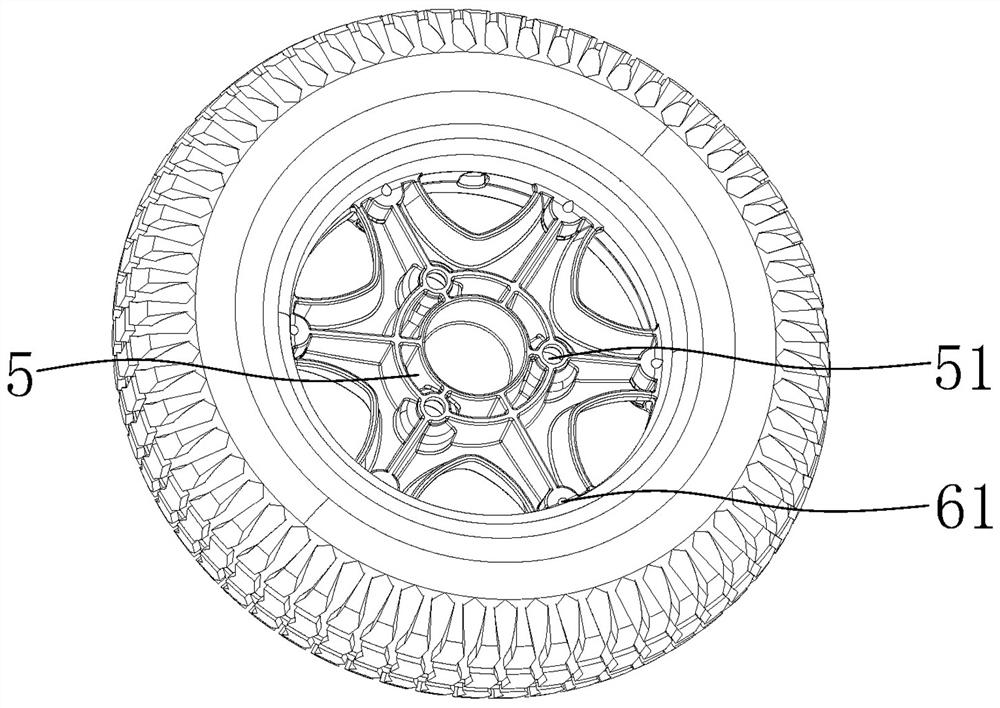 Auxiliary device for assembling solid tire and hub
