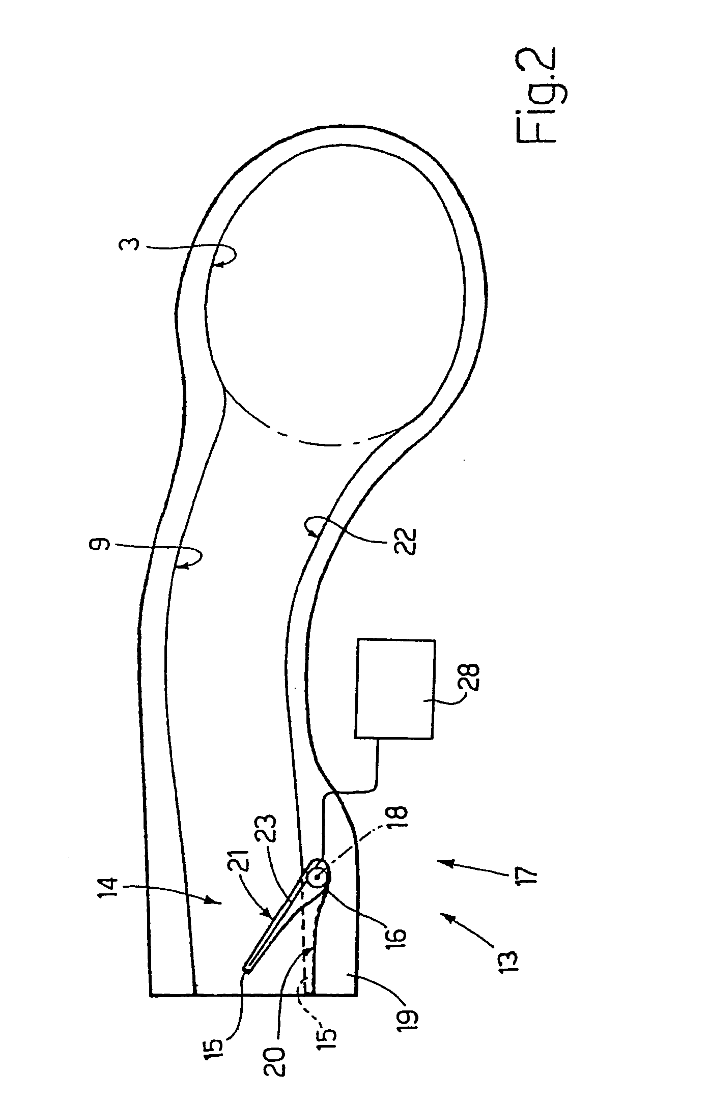 Choke device for an internal combustion engine intake system