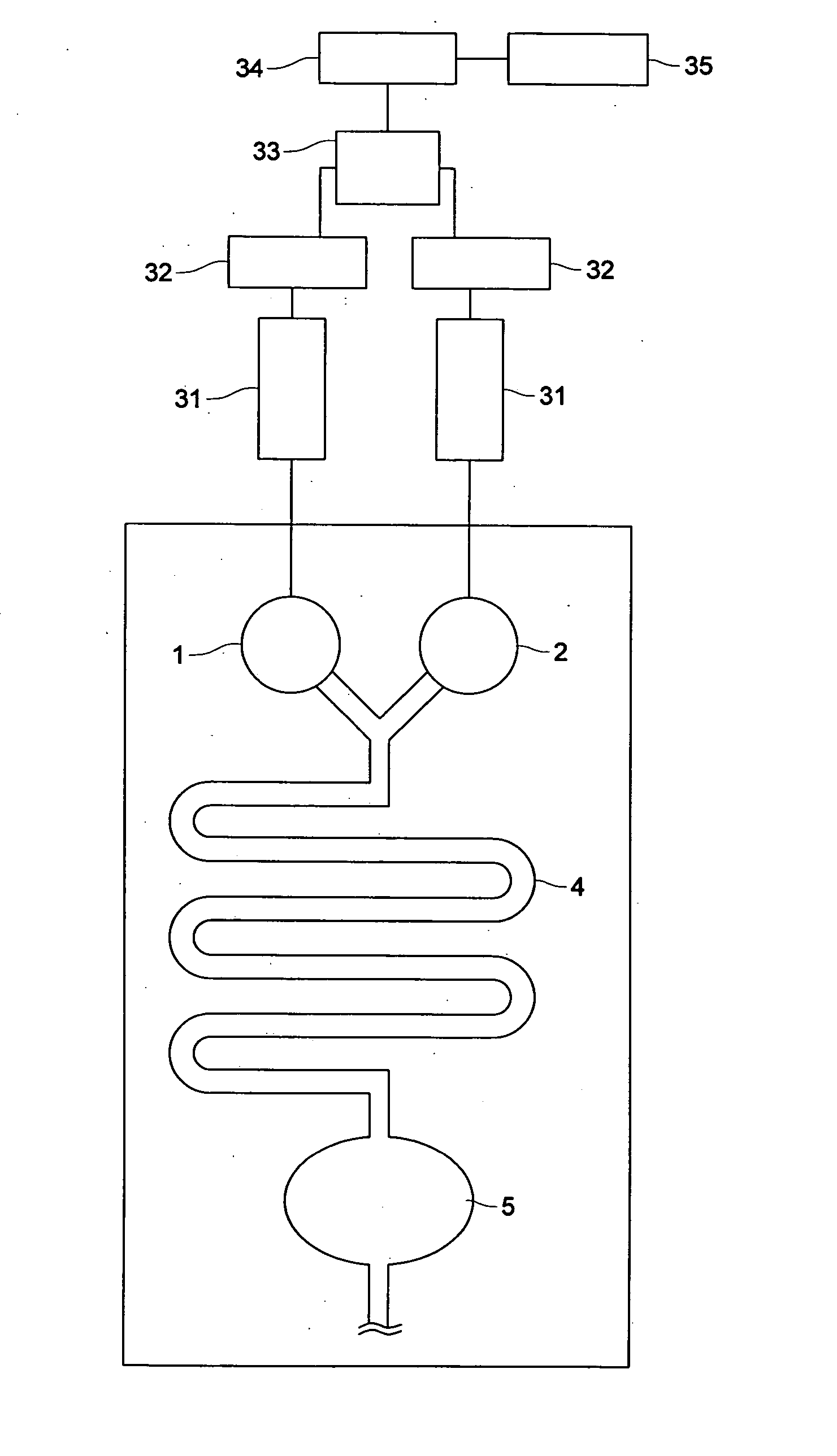 Micro-reactor for improving efficiency of liquid mixing and reaction
