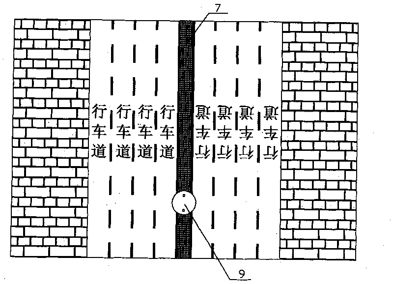 Method for resolving surface drainage and communal facilities paving problem of city