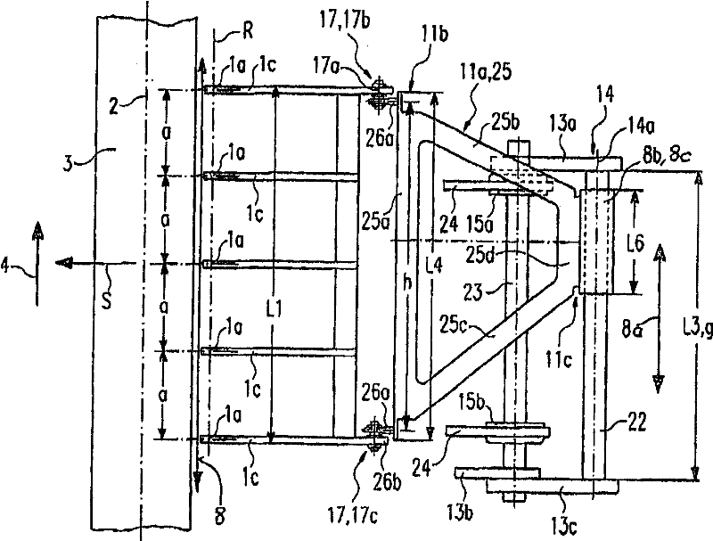 Apparatus for cutting of an extruded strand of plastically deformable material, preferably of clay