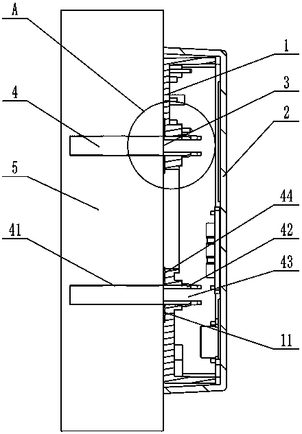 Small electronic equipment mounting structure based on novel screw