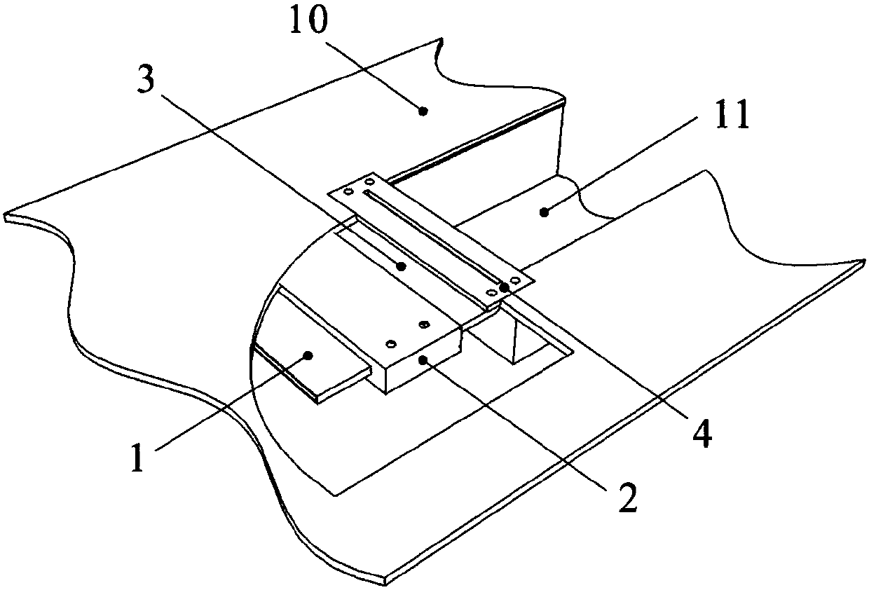 A Noise Suppression Device for Weapon Compartment Based on Ambient Gas Jet Flow