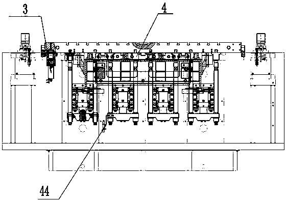 Movable platform system of pressing machine