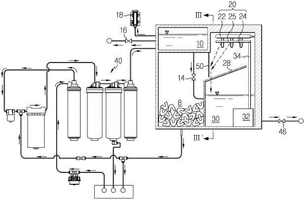 Device for preventing water from flowing into ice container