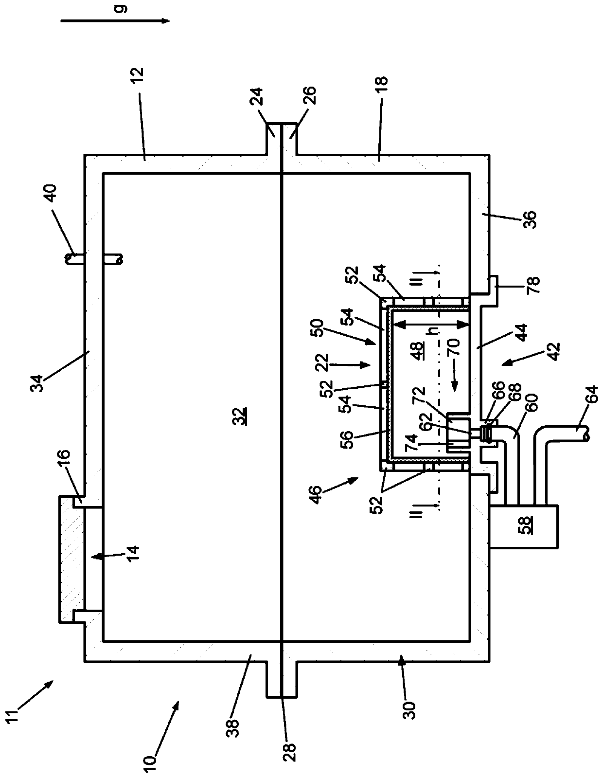 Motor vehicle-tank assembly having filter body that enhances withdrawal reliability, and such filter body