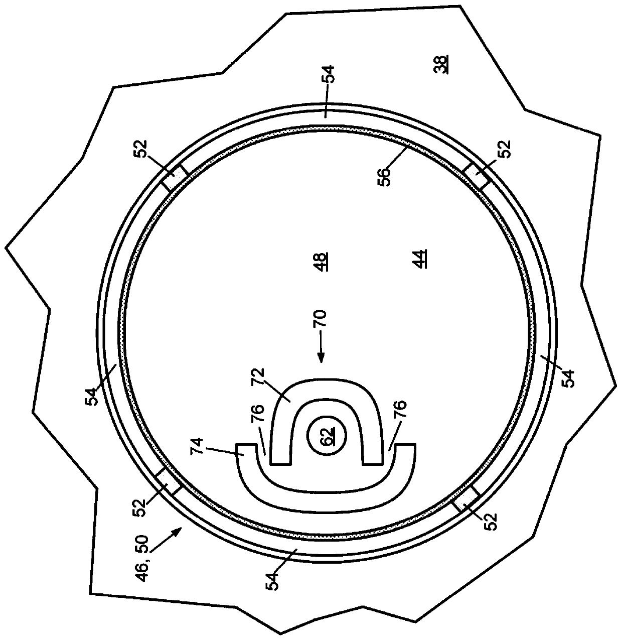 Motor vehicle-tank assembly having filter body that enhances withdrawal reliability, and such filter body