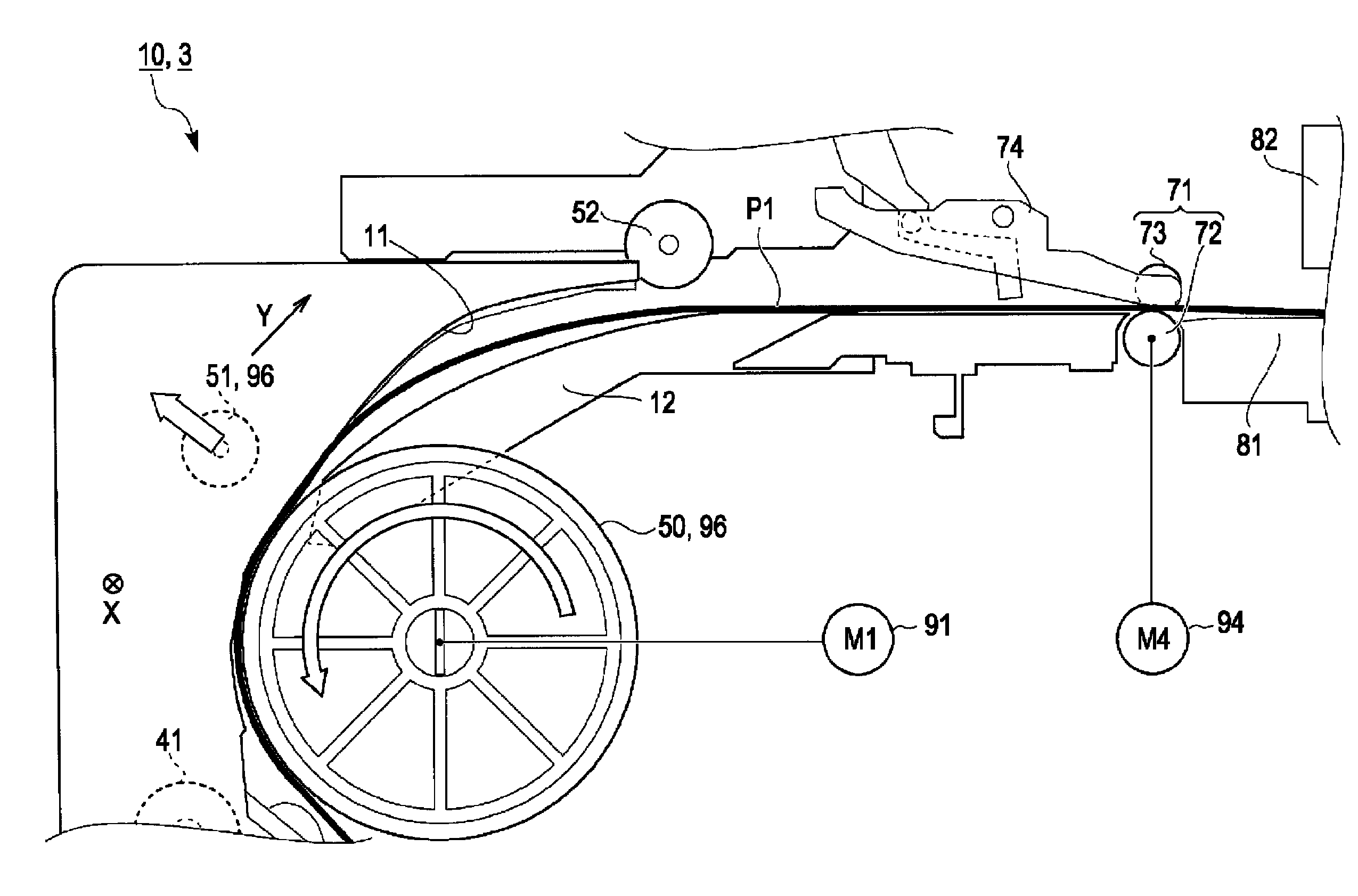 Medium feeding device and recording apparatus with separated reverse direction feed driving roller